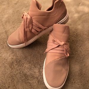 Steve Madden blush sneakers